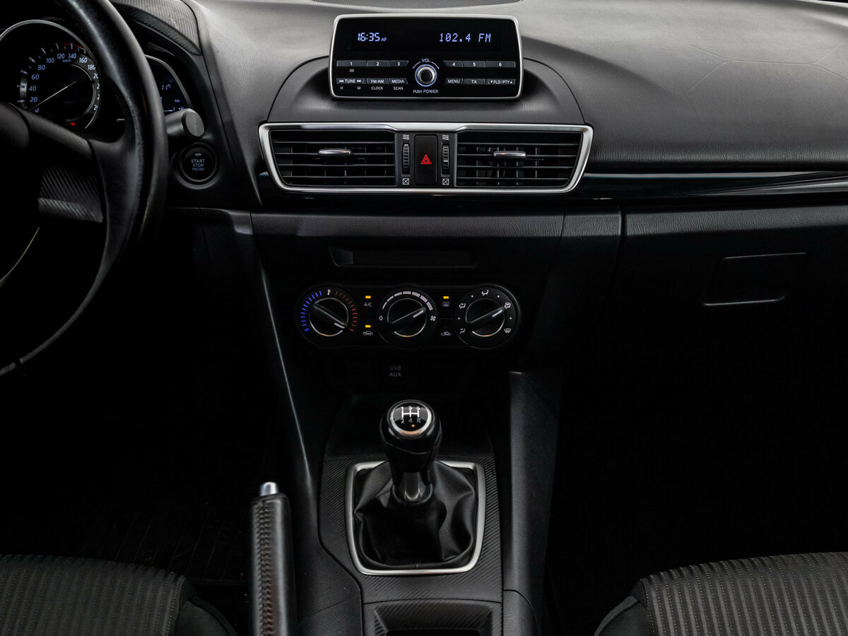 Mazda 3 с пробегом — 2013 год. Фото: #9