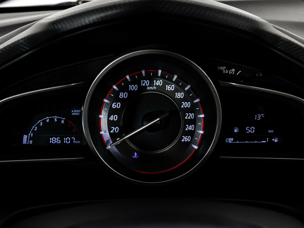 Mazda 3 с пробегом — 2013 год. Фото: #16