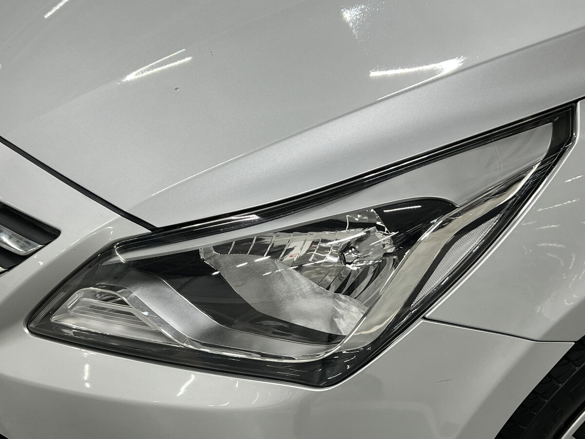 Hyundai Solaris с пробегом — 2015 год. Фото: #15