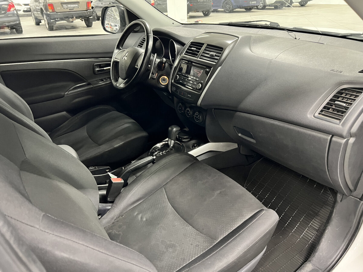 Mitsubishi ASX с пробегом — 2012 год. Фото: #10