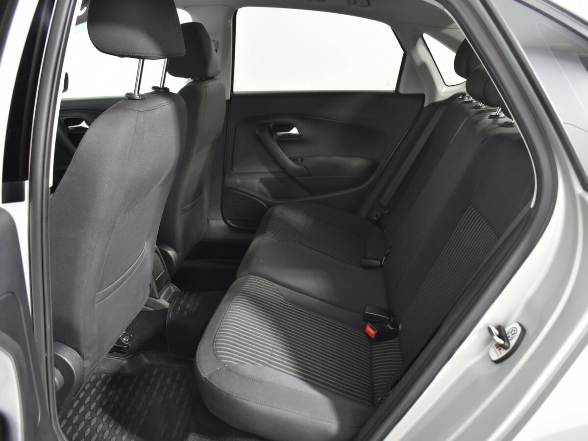 Volkswagen Polo с пробегом — 2014 год. Фото: #11