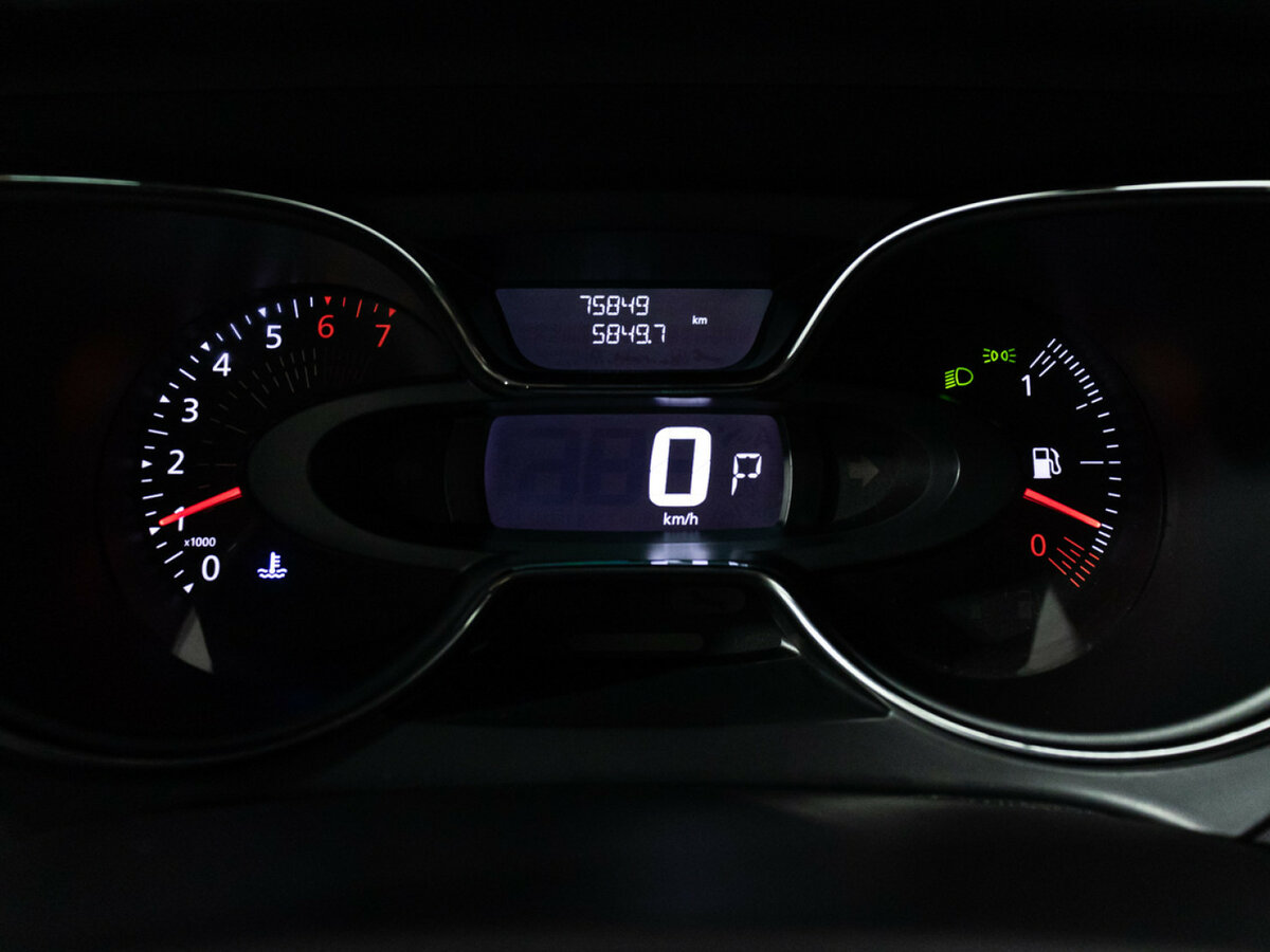 Renault Kaptur с пробегом — 2017 год. Фото: #11