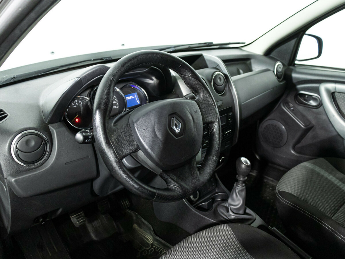 Renault Duster с пробегом — 2017 год. Фото: #10
