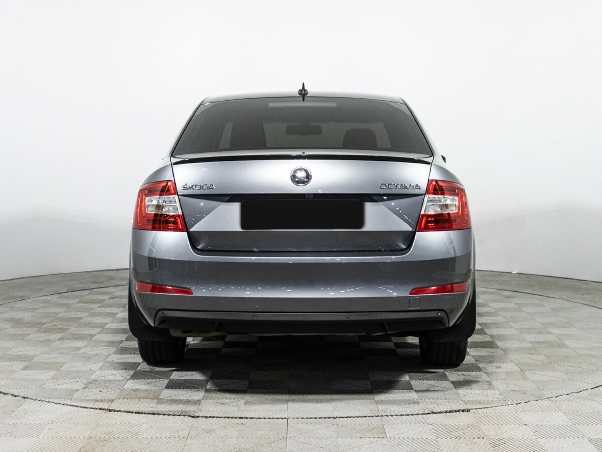 Skoda Octavia с пробегом — 2015 год. Фото: #4