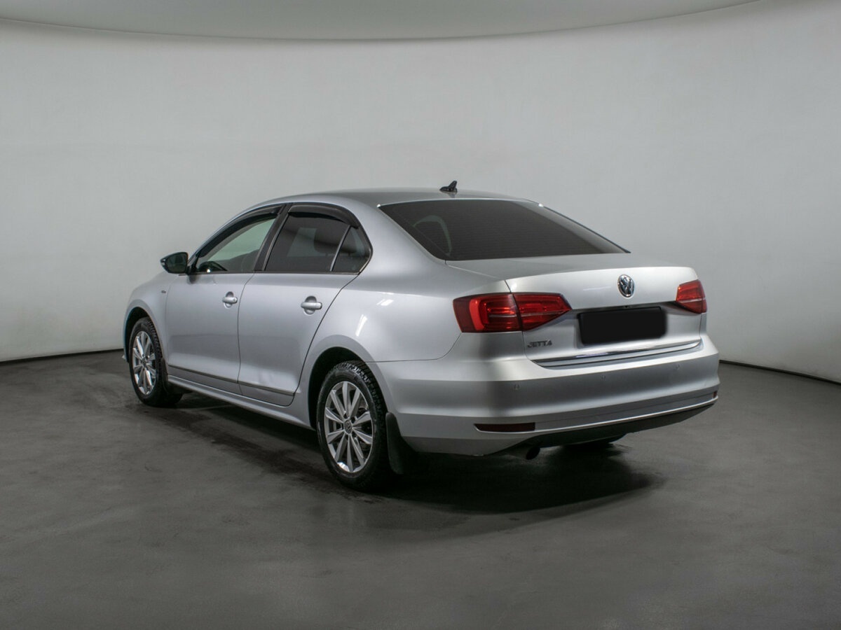 Volkswagen Jetta с пробегом — 2018 год. Фото: #6